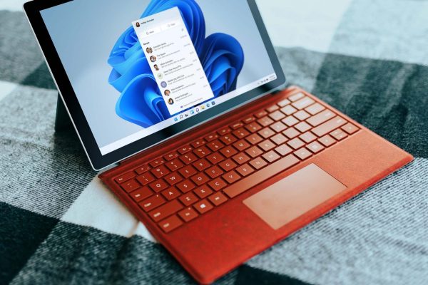 surface-3tvcCpmbAnY-unsplash